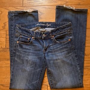 America Eagle Favorite Boyfriend Jeans size 6